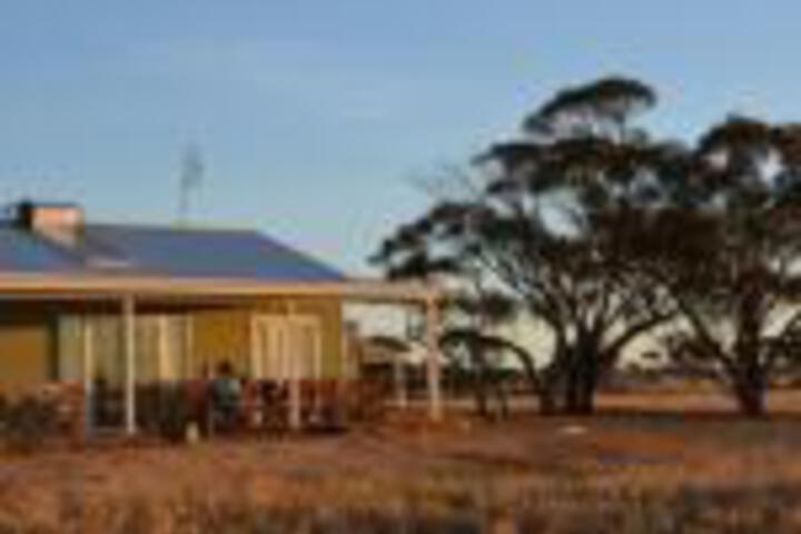 South Kukerin ACT Accommodation Directory
