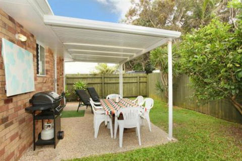 Unit 1 / 14 Tamarindus Street Marcoola Beach Pet Friendly 300 BOND Linen Supplied - Accommodation Directory 5