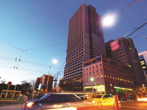 Oaks Melbourne On William Suites - Accommodation Directory 3