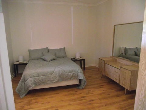 Aly's Cottage - Accommodation Directory 3