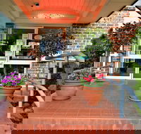 Grand Country Lodge Motel - Accommodation Directory