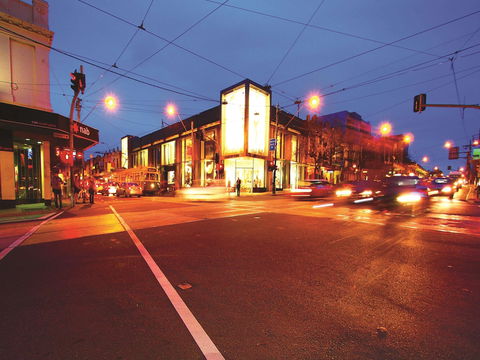 Oaks Melbourne South Yarra Suites - Accommodation Directory 4