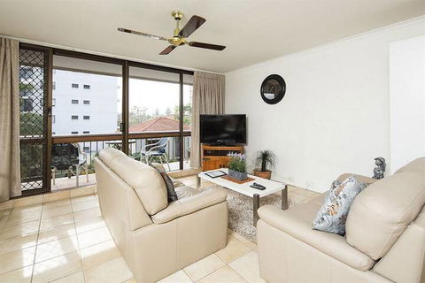Burleigh Palms Holiday Apartments - Accommodation Directory 7