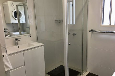 Burleigh Palms Holiday Apartments - Accommodation Directory 5