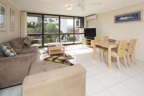 Burleigh Palms Holiday Apartments - Accommodation Directory 6