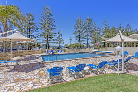 Southern Cross Beachfront Holiday Apartments - Accommodation Directory 2