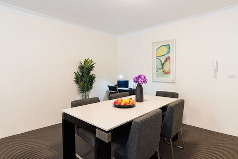 Eastwood Furnished Apartments - Accommodation Directory 0