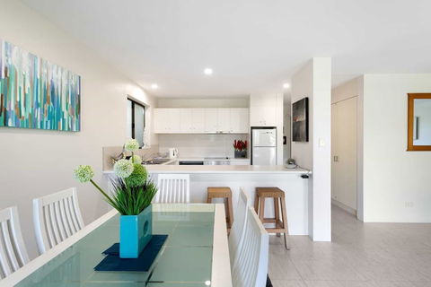 Unit 01 The Noosa Apartments - Accommodation Directory 3