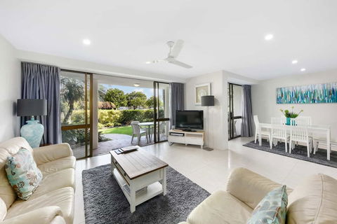 Unit 01 The Noosa Apartments - Accommodation Directory 2