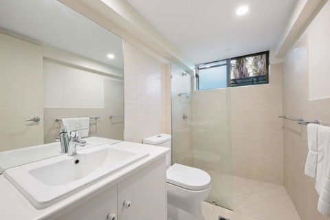 Unit 01 The Noosa Apartments - Accommodation Directory 1