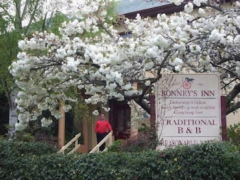 Bonney's Inn - Accommodation Directory 2