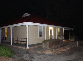 Brown's House Bed And Breakfast - Accommodation Directory 0
