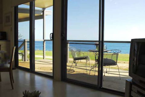 The Rookery At Christmas Cove - Accommodation Directory 4