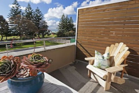 Aquabelle Apartments - Accommodation Directory 0