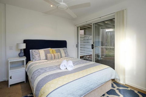 BEACH BAY BEE PET FRIENDLY - Accommodation Directory 2