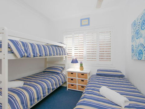 Avalon 1 Overlooking Beautiful Convent Beach - Accommodation Directory 2