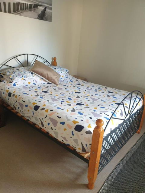 Beachside Retreat 2 - Accommodation Directory 6