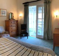 Petschel House - Accommodation Directory