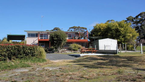 BAY Of FIRES SEACHANGE Ocean Frontage - Accommodation Directory 6