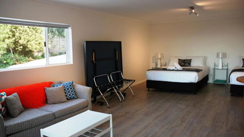 BAY Of FIRES SEACHANGE Ocean Frontage - Accommodation Directory 2