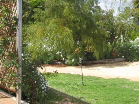 Amalie Cottage Waikerie Unit 1 - Accommodation Directory 3