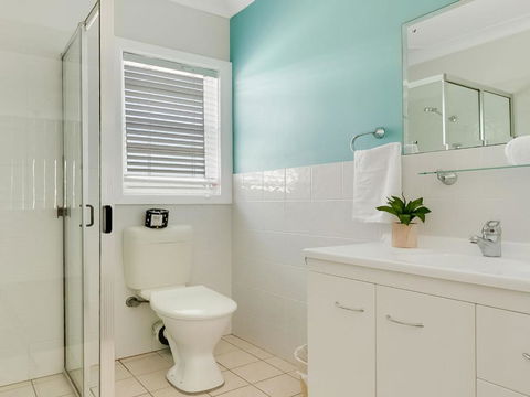 Ocean Blue Apartment Four Apartment On 2nd Level - Accommodation Directory 4