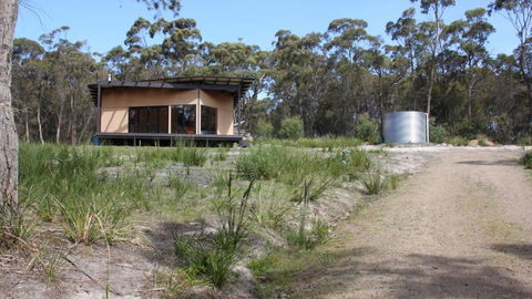 BAY Of FIRES ECO HUT Off Grid Experience At Binalong Bay - Accommodation Directory 1