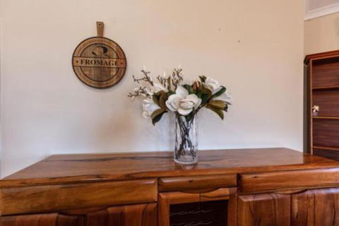 Maidstone Executive Residence - Accommodation Directory 4