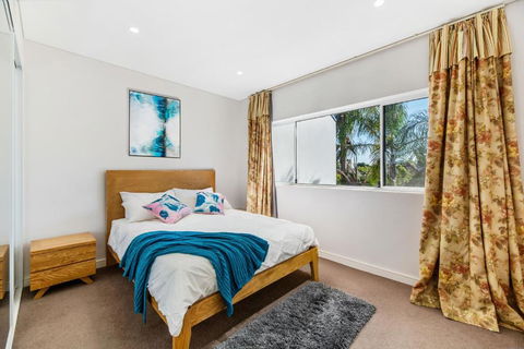 Relax In A Spacious & Modern Townhouse In Asquith - Accommodation Directory 4