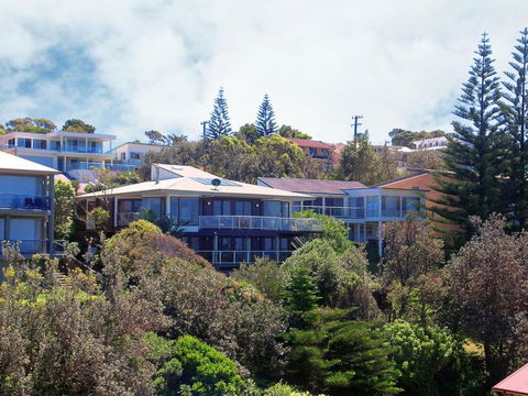 BEDARRA MOLLYMOOK BEACH - Accommodation Directory 6