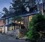 The Stone on the Hill 3 bedroom house - Accommodation Directory