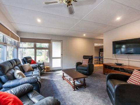 OCEANS 12 ANGLESEA - Accommodation Directory 6