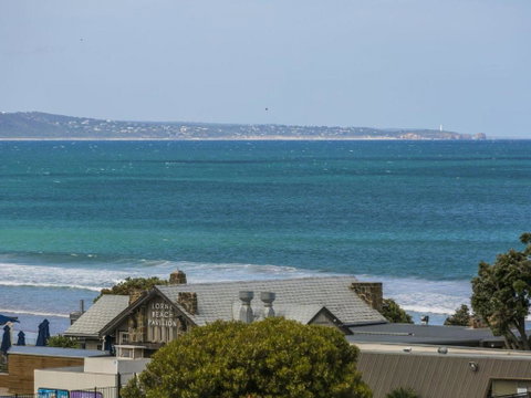 WATERFRONT THREE In The Heart Of Lorne - Accommodation Directory 6