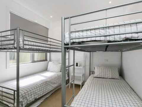 WATERFRONT THREE In The Heart Of Lorne - Accommodation Directory 5