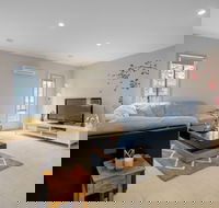 Gorgeous 4BR Home in Point Cook