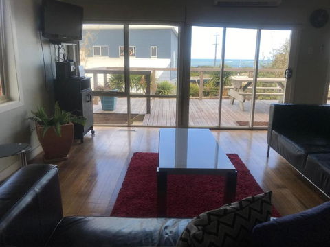 OCEAN VIEWS - Accommodation Directory 2