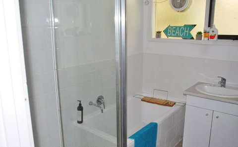 SHORE BEATS WORK INVERLOCH - Accommodation Directory 3