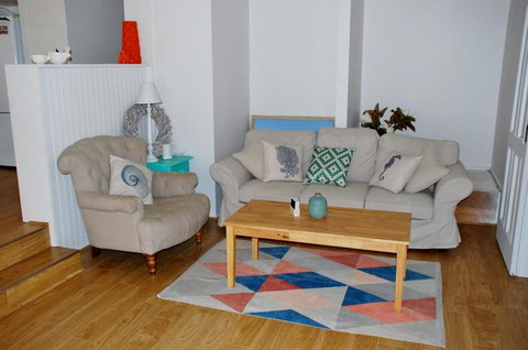 SHORE BEATS WORK INVERLOCH - Accommodation Directory 5