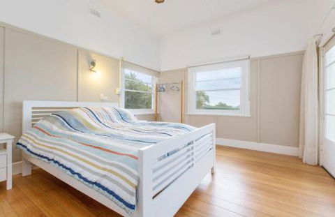 BEACHSIDE GETAWAY DROMANA - Accommodation Directory 3
