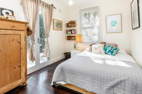 BARRIMA SOMERS BEACH - Accommodation Directory 2