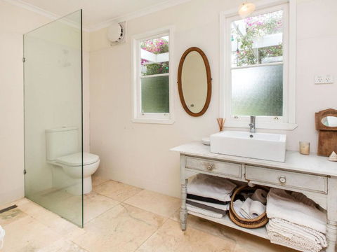 BARRIMA SOMERS BEACH - Accommodation Directory 5