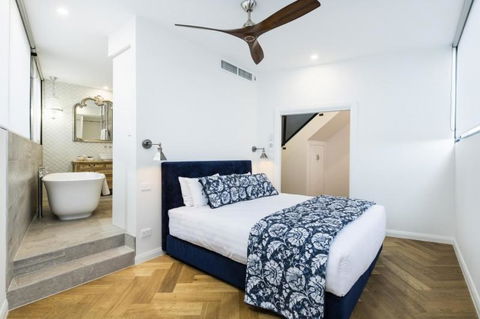 Accommodate Canberra Warehouse - Accommodation Directory 4