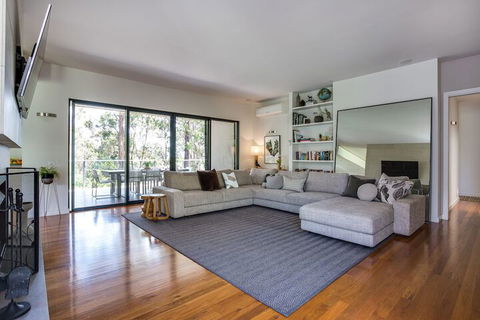 Kalina Retreat Tennis & Pool - Accommodation Directory 6