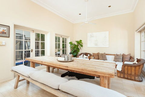 Family Oasis - Accommodation Directory 4