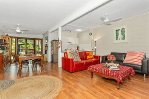 BEACH RETREAT - Accommodation Directory 0