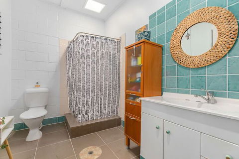 BEACH RETREAT - Accommodation Directory 5