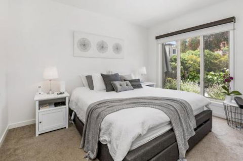 BANGALOW MORNINGTON - Accommodation Directory 5