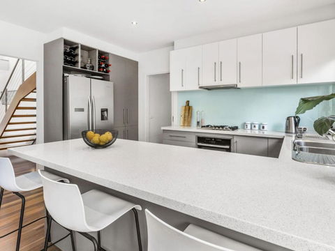 BANGALOW MORNINGTON - Accommodation Directory 1