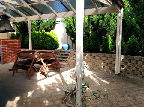 Lakeside Getaway - Accommodation Directory 0