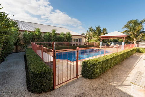BEL MIREN SARAH LOUISA - Accommodation Directory 1